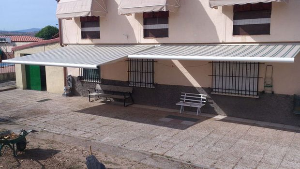 Toldos — trabajo de Cortinas Lucena